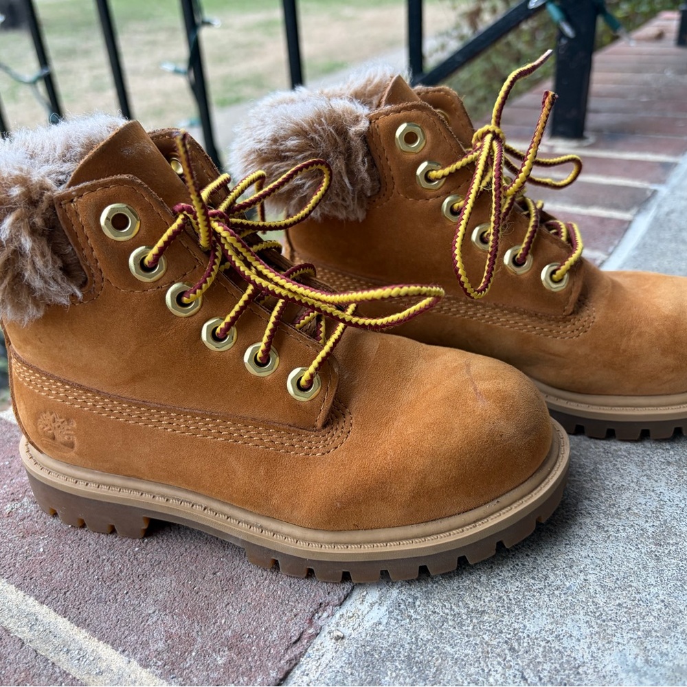 Timberland Tan Boots with Fur Trim